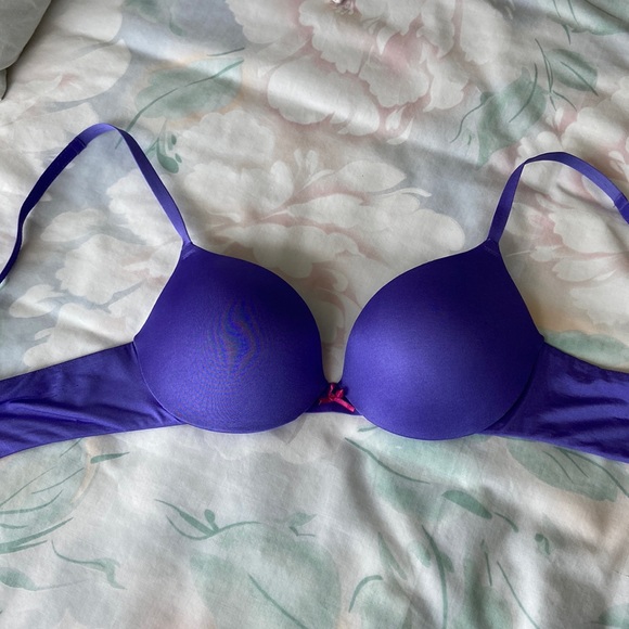 Warner's wireless bra - Picture 3 of 6